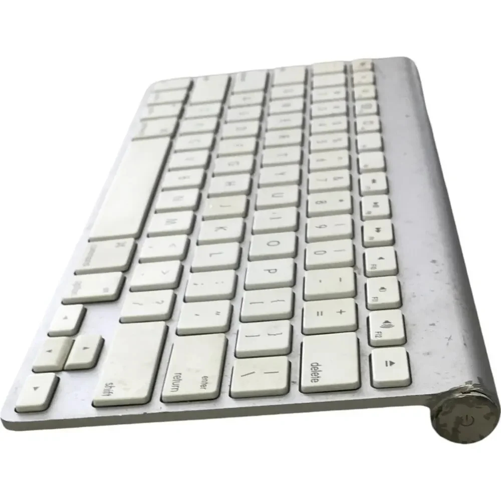 Apple A1314 Wireless Bluetooth Magic Keyboard Silver Rated 3.0v DC